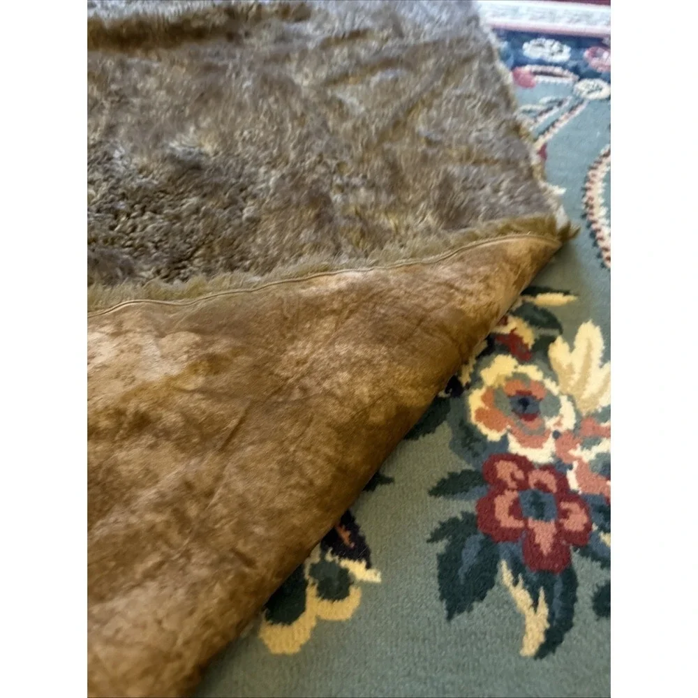 Faux Fur Rug Soft Coyote Fur Animal Pelt Rectangle Accents Rugs 5' X 6' Suede